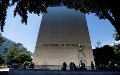 Equipe econômica quer tomar US$4,01 bi de organismos internacionais para despesas com crise